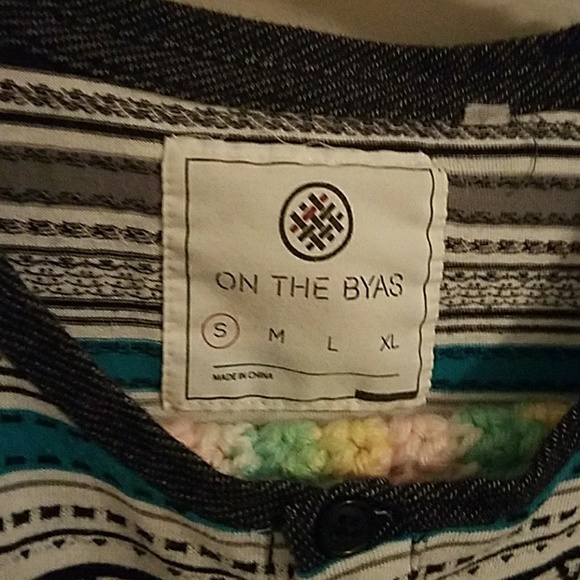 On the byas pocket t-shirt - Picture 2 of 4